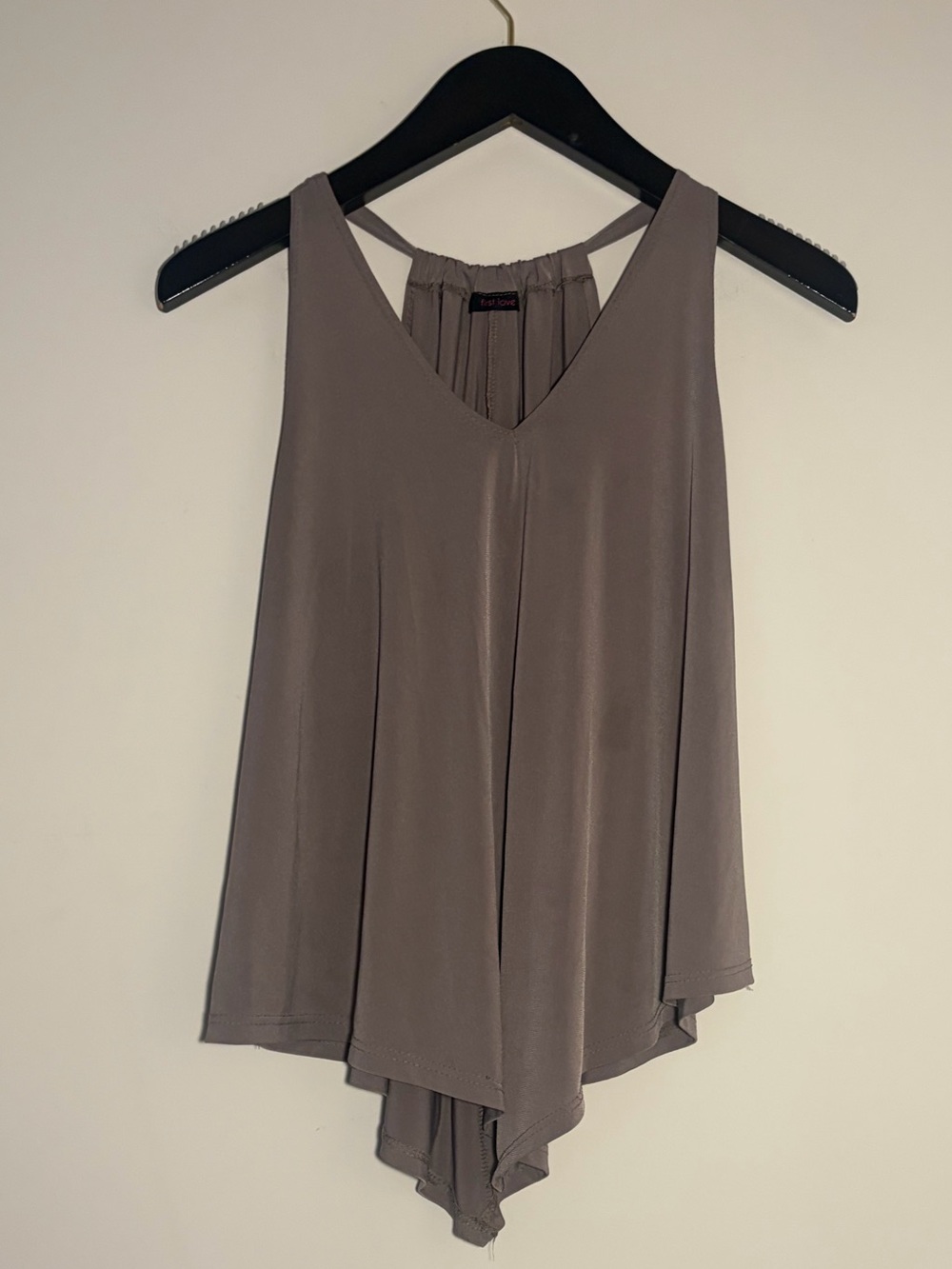Sleeveless V-Neck Flowy Tank Top - Taupe